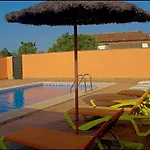 Con Piscina Privada בית נופש קוניל דה לה פרונטרה