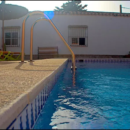 Con Piscina Privada *