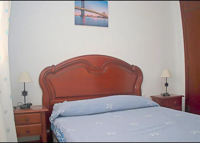 بيت للعطل Con Piscina Privada كونيل ذي لا فرونتيرا