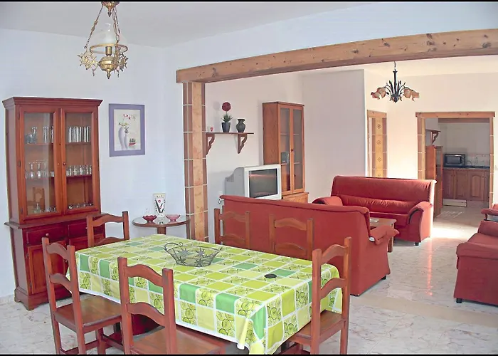 Con Piscina Privada *