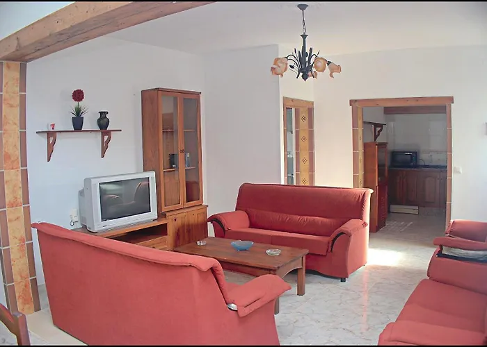 Con Piscina Privada *