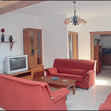 Con Piscina Privada *