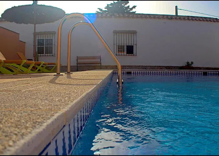 Con Piscina Privada *