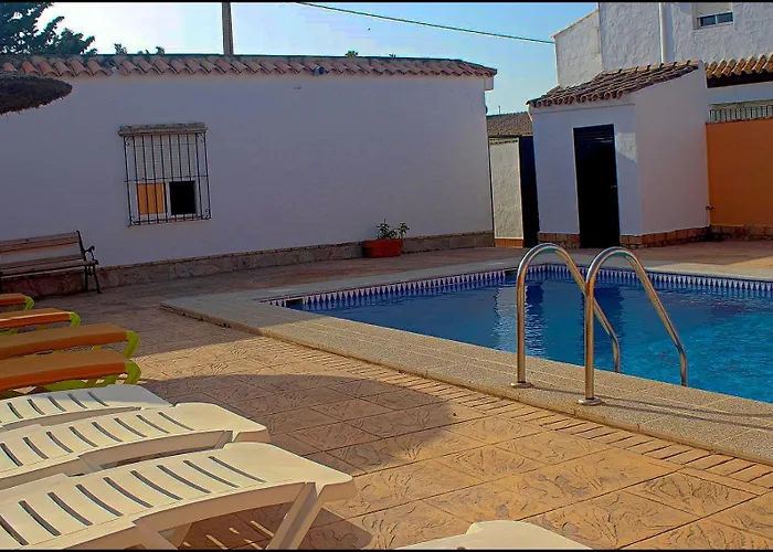Con Piscina Privada